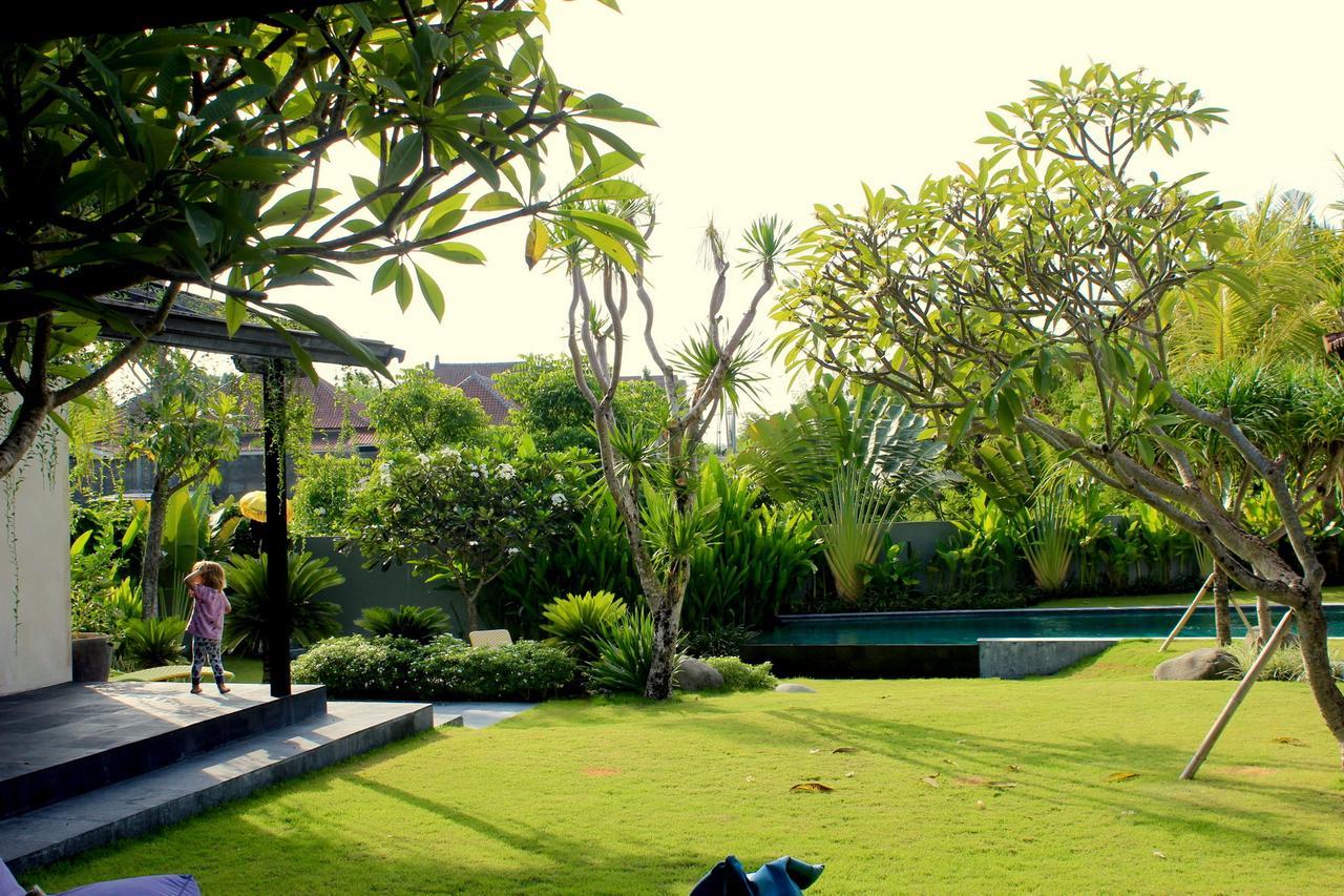 Holiday Beautiful Villa 4 Bedroom Garden View Canggu Екстериор снимка